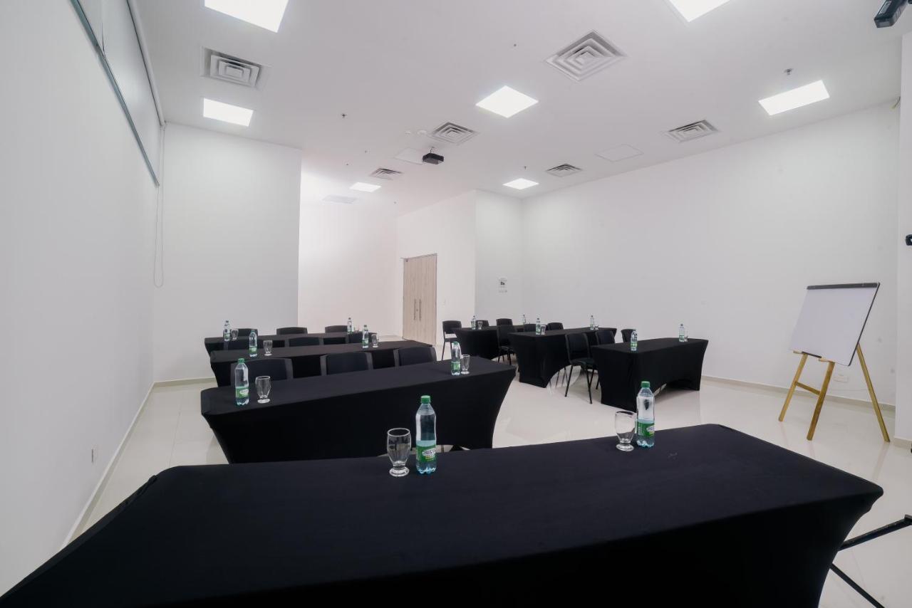 בארנקווילה Hotel Dorado Plaza Alto Prado מראה חיצוני תמונה